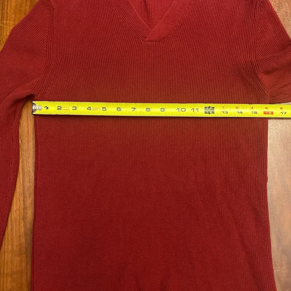 Express Men's Cranberry Long Sleeve V-Neck Pullover Sweater  100% Cotton Sz M